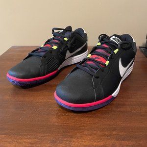 Mens Nike Tennis Shoes Size 10.5